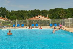 Villages vacances Domaine les Forges : photos des chambres