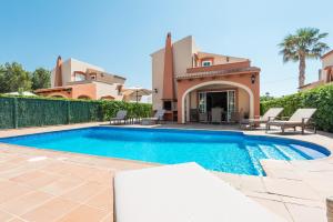 Three-Bedroom Villa (6 Adults) room in Villas Maribel