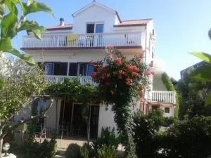 House Katarina - 利缇纳