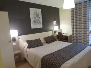 Hotels Logis Le Bourguignon : photos des chambres