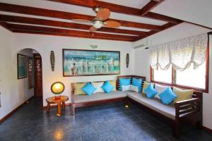 Takamaka Green Village