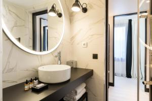 Hotels Laz' Hotel Spa Urbain Paris : photos des chambres