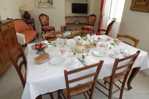 Maisons d'hotes Chateau Moussoulens : photos des chambres