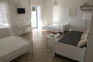 Armadoros Hotel / Ios Backpackers Ios Greece