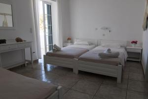 Armadoros Hotel / Ios Backpackers Ios Greece