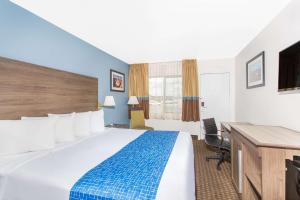 King Room - Disability Access/Non-Smoking room in Travelodge by Wyndham Williams Grand Canyon
