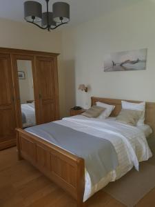 Hotels LOGIS - Chateau de la Motte - Hotel & Restaurant : Chambre Double