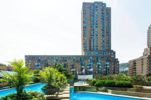LaCité Cozy Apartment Close to Central Montreal