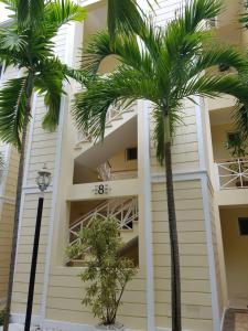 Luxury Oceanview Condo 2 BR2.5 BA