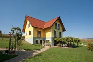 Weingut Winzerhof Gästezimmer Grebenz - Gleinstätten