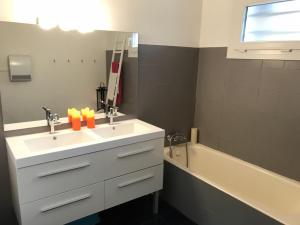 Maisons de vacances Angel Services - La Planche : photos des chambres