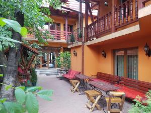 Pensiunea Casa Zarnesteana