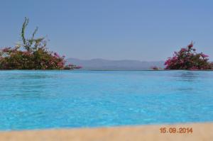 Luxury Sea View Island Villa with Private Pool and 5 En-Suite Bedrooms