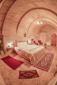 Mosaic Cave Hotel