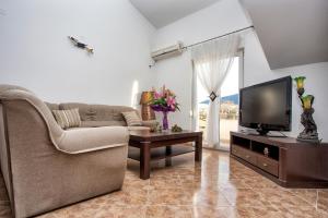 Apartment Sun Village Goran