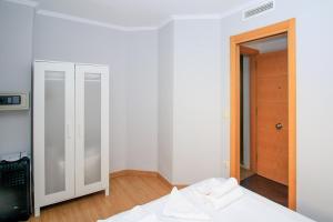 One Bedroom Apartment with Balcony room in Bet Apartments - Tramontana Apartments