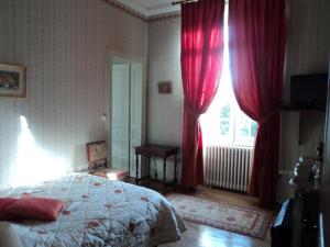 B&B / Chambres d'hotes Au Chateau de Montbraye : photos des chambres