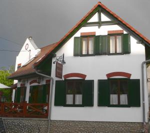 Vitényi Pince Vendégház