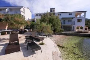 Robinson Dora - Dubrava