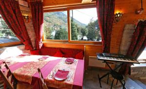 Hotels Hotel Les Chalets : photos des chambres