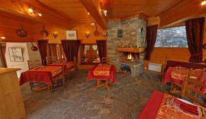 Hotels Hotel Les Chalets : photos des chambres