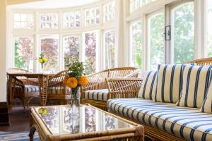 Petersons Armidale Winery and Guesthouse