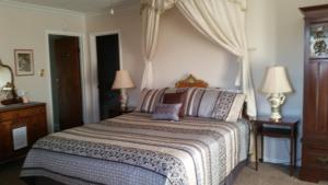 Deluxe King Room with Balcony room in Plantation Bed & Breakfast-The Parks Inn