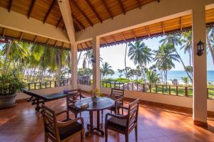 Lanka Beach Grand Villa