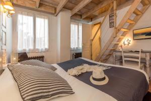 Hotels The Originals Boutique, Clair Hotel, Martigues (Inter-Hotel) : photos des chambres