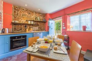 No33 Thornham Cottage 3