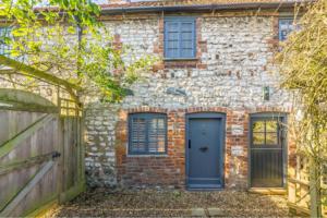 No33 Thornham Cottage 2