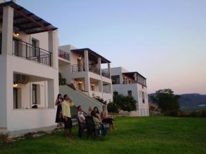 Roubini Apartments