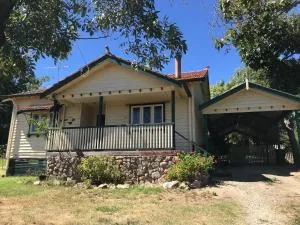 Cherry Blossom Cottage - Beechworth-Getaways - Wooragee