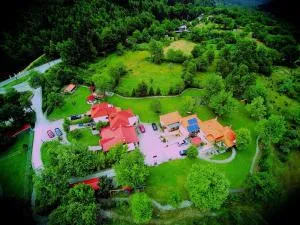 Ninemia Stay and Play - Nóstimon