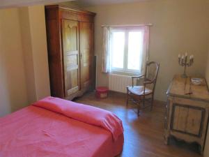 Maisons de vacances Beautiful villa with pool in Mormoiron : photos des chambres