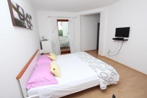 Rooms and Apartment Luana