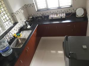 Rajivs Residence - Fully Furnished Apartments