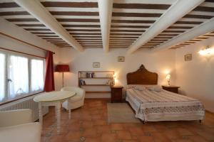 B&B / Chambres d'hotes Moulin d'Antelon B&B : Chambre Triple avec Baignoire