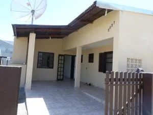 Casa na Praia - Uma quadra do mar - 伊塔波阿