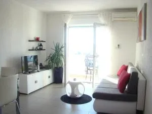 KIKE red - Kastel Gomilica