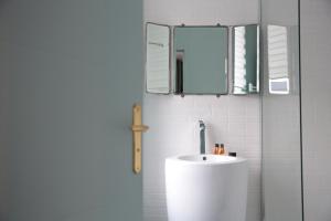 Hotels Hotel Des Arts : photos des chambres