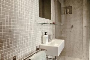 Barceloneta Suites Apartments Market