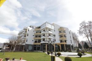 Hotel 1 Maji - 4hvězdičkové hotely ve městě Pogradec