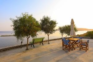 Armonia by Grispos Villas Schoinoussa-Island Greece