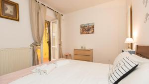 Rental in Rome Panieri Terrace