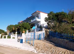 marina beach Tílos Greece