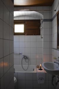 Standard Twin Room with Sea View