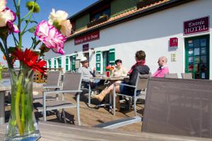 Hotels Logis Auberge De La Dune - Hotel & Restaurant : photos des chambres