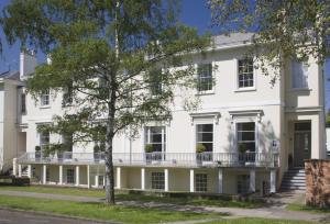 4 star pansion The Cheltenham Townhouse & Apartments Cheltenham Suurbritannia