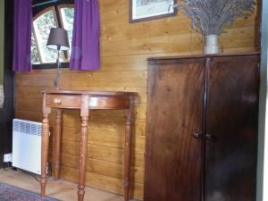 Maisons d'hotes Les Roulottes de la Baronnie : photos des chambres